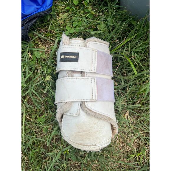 SmartPak white Sport Boots size medium - Picture 1 of 3